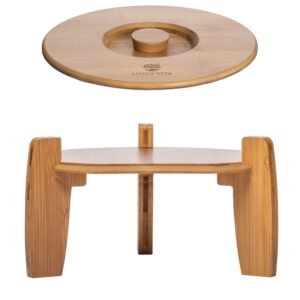 Eleganter Bambus-Deckel und passender Bambus-Sockel für einen Stand-Wasserfilter von Lotus Vita, getrennt voneinander auf weißem Hintergrund dargestellt.